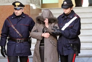 Arresto-carabinieri-donna