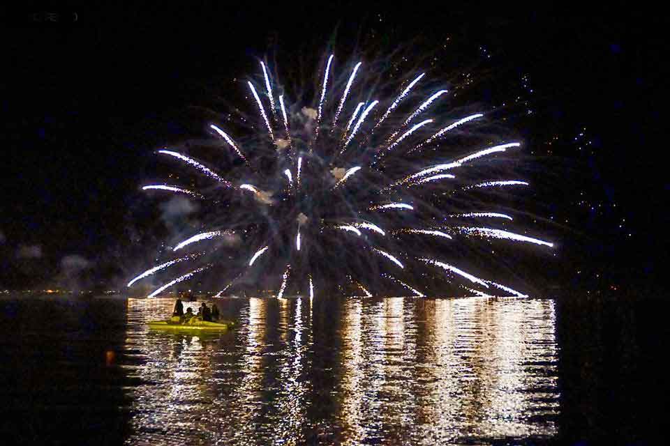 Catanzaro, Carabinieri: campagna di sensibilizzare sul corretto utilizzo dei fuochi d’artificio