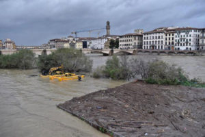 fiume-arno-firenze