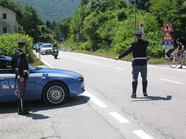Controlli straordinari estivi Polizia Stradale sulle strade Catanzaresi