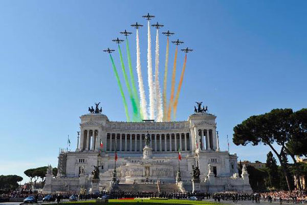 Le frecce tricolore voleranno il 31 luglio a Catanzaro dal centro fino a Lido