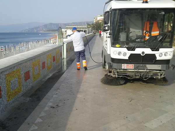 Comune Catanzaro: sindaco annuncia pulizia quotidiana lungomare