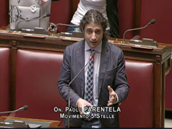 Referendum, Parentela (M5S): “I cittadini vanno ascoltati, presto una legge in Parlamento”