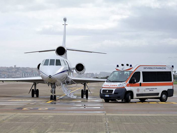 Coronavirus: aeroporto R. Calabria riaperto per volo sanitario