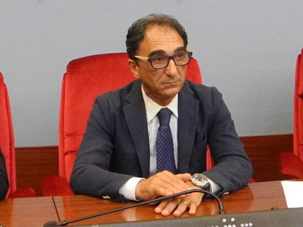 Coronavirus:sindaco Catanzaro chiude fino a 3/4 bar self service