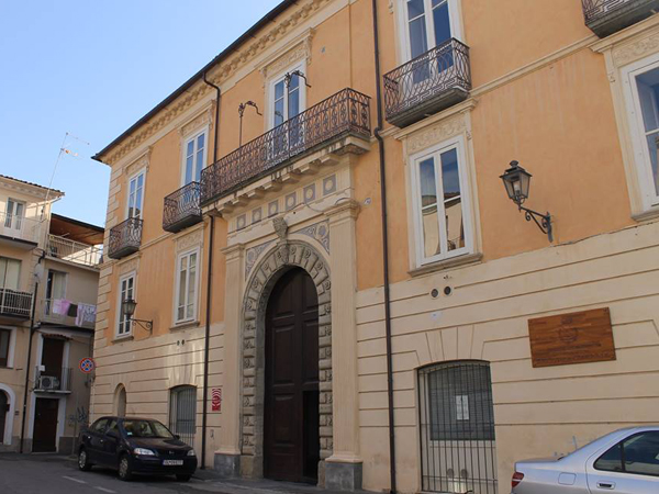 Lamezia, “All’ombra dell’Abbazia”: dialoghi di archeologia e storia con docente Unical Cristina Torre