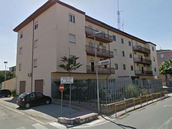 Violenta figlio quindicenne e fugge, catturato dai Carabinieri