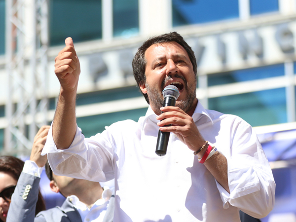 Governo: Salvini, 'non mi fermo tutto agosto'. E annuncia tour Sud