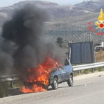 Incendi: a fuoco nel catanzarese Fiat Panda, nessun ferito