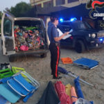 Controlli sulla spiaggia: oltre cento ombrelloni sequestrati