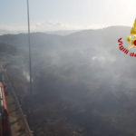 Incendio di arbusti, macchia mediterranea Sud di Catanzaro