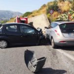 Scontro tra auto a Soverato, 2 feriti: interviene elisoccorso