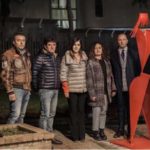 Inaugurata "donna rossa", la nuova opera di Nuccio Loreti donata alla città
