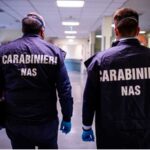 Controlli alle mense scolastiche dei Carabinieri del NAS di Catanzaro: la metà sono irregolari