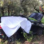 Si schianta con l'auto contro un albero a Gizzeria, muore 39enne