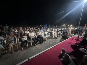 Grande successo e bagno di folla per la presentazione del libro di Francesca Ferragine